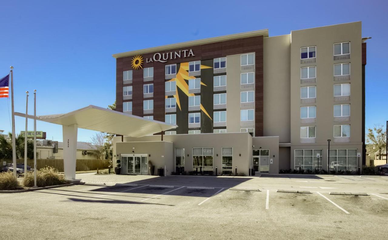 Отель La Quinta By Wyndham Мобил Экстерьер фото