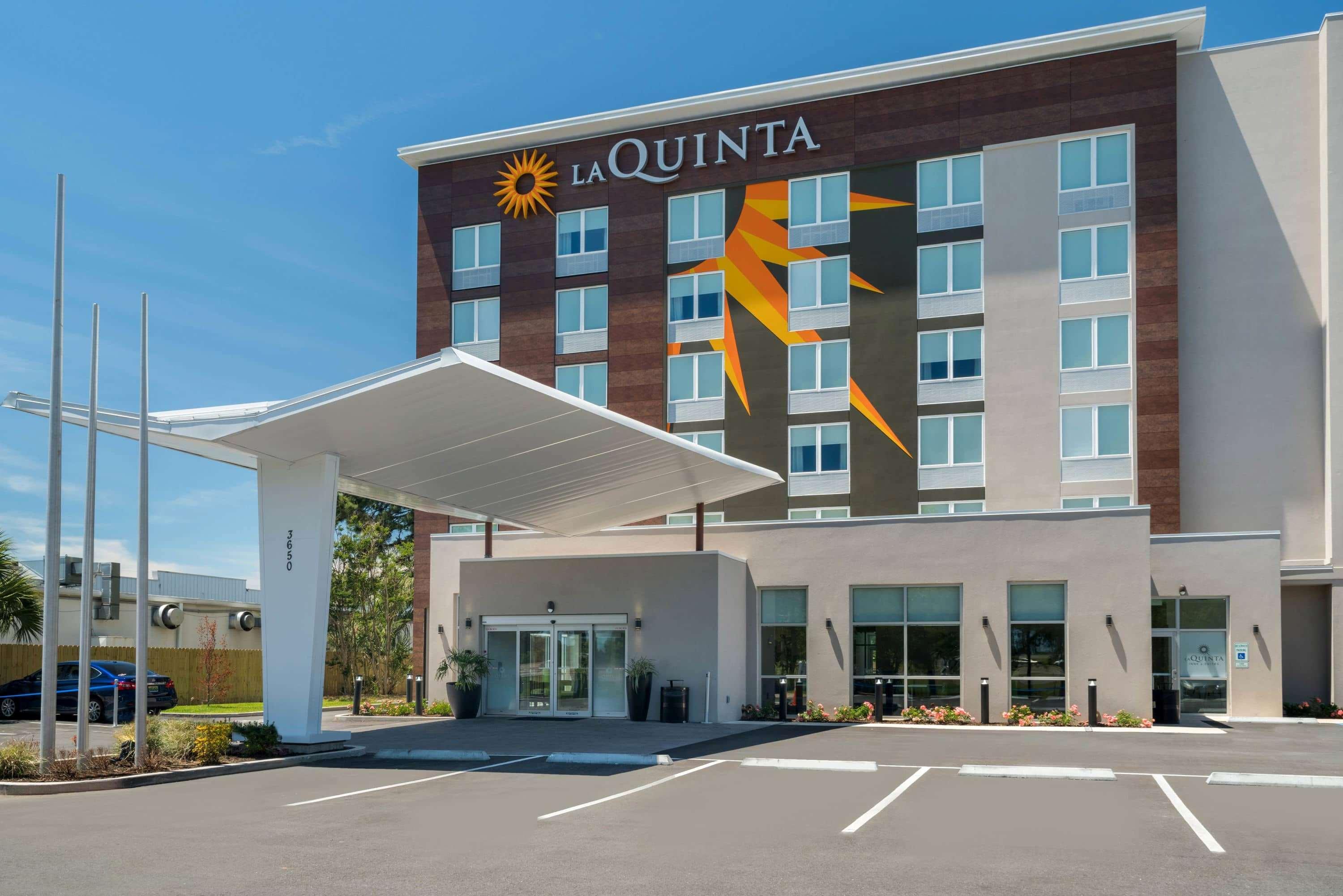 Отель La Quinta By Wyndham Мобил Экстерьер фото