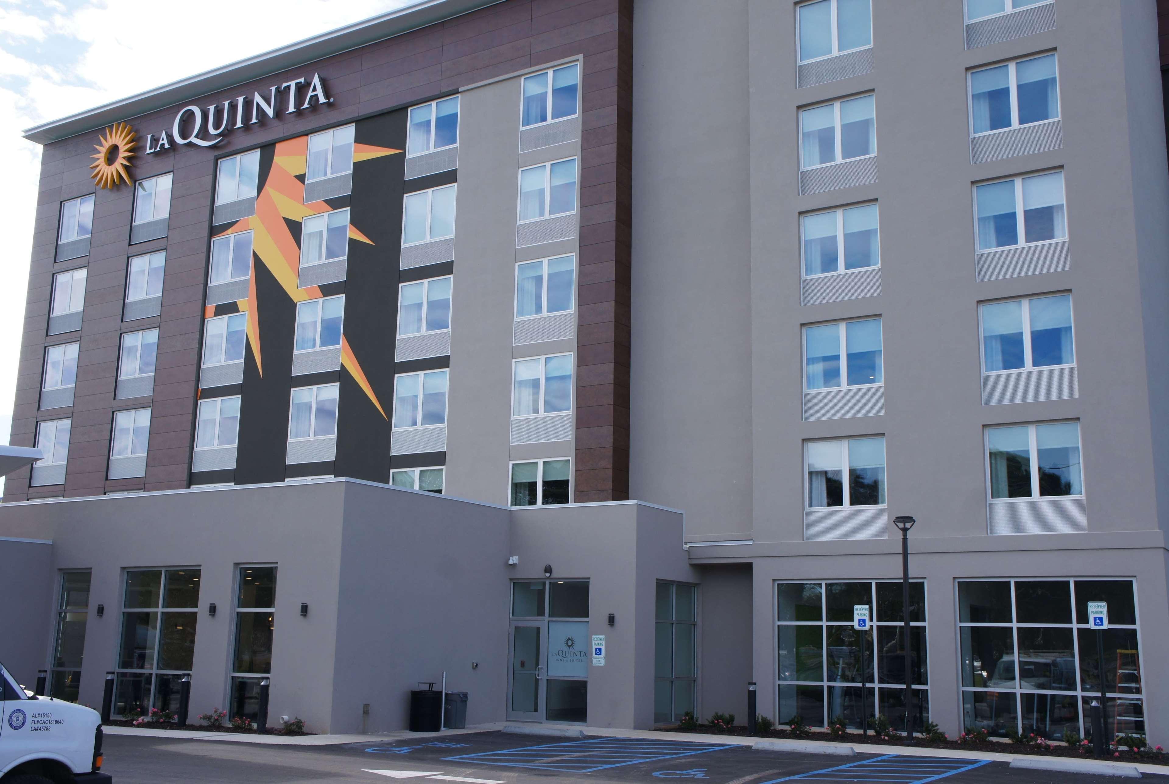 Отель La Quinta By Wyndham Мобил Экстерьер фото