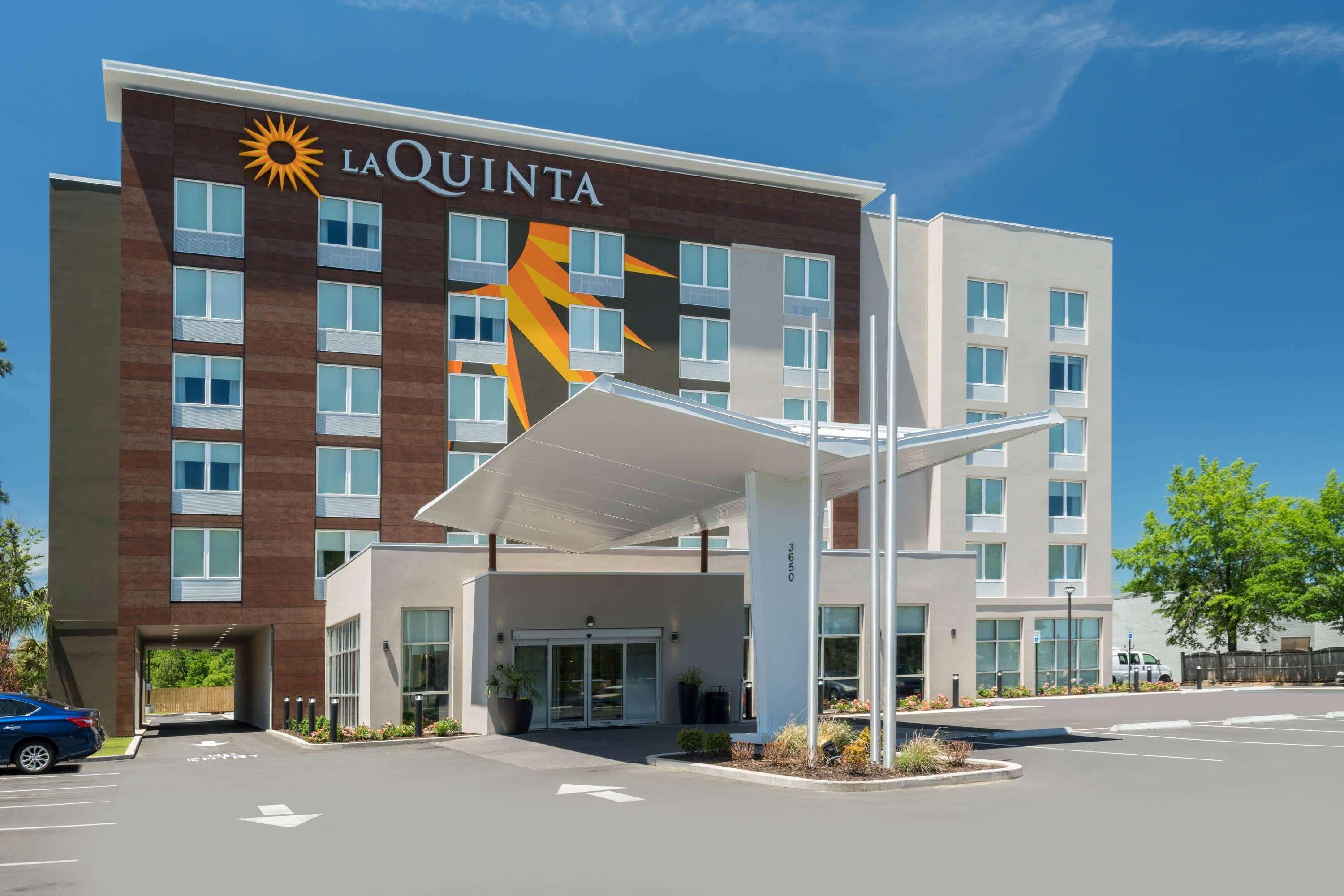 Отель La Quinta By Wyndham Мобил Экстерьер фото